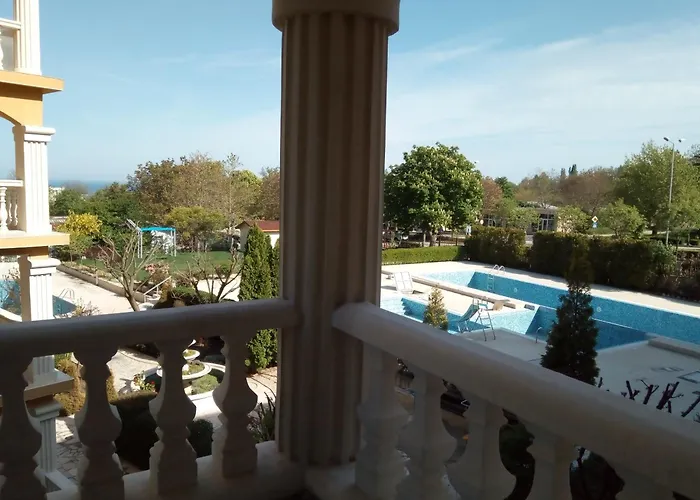 Byala Palace Apartments