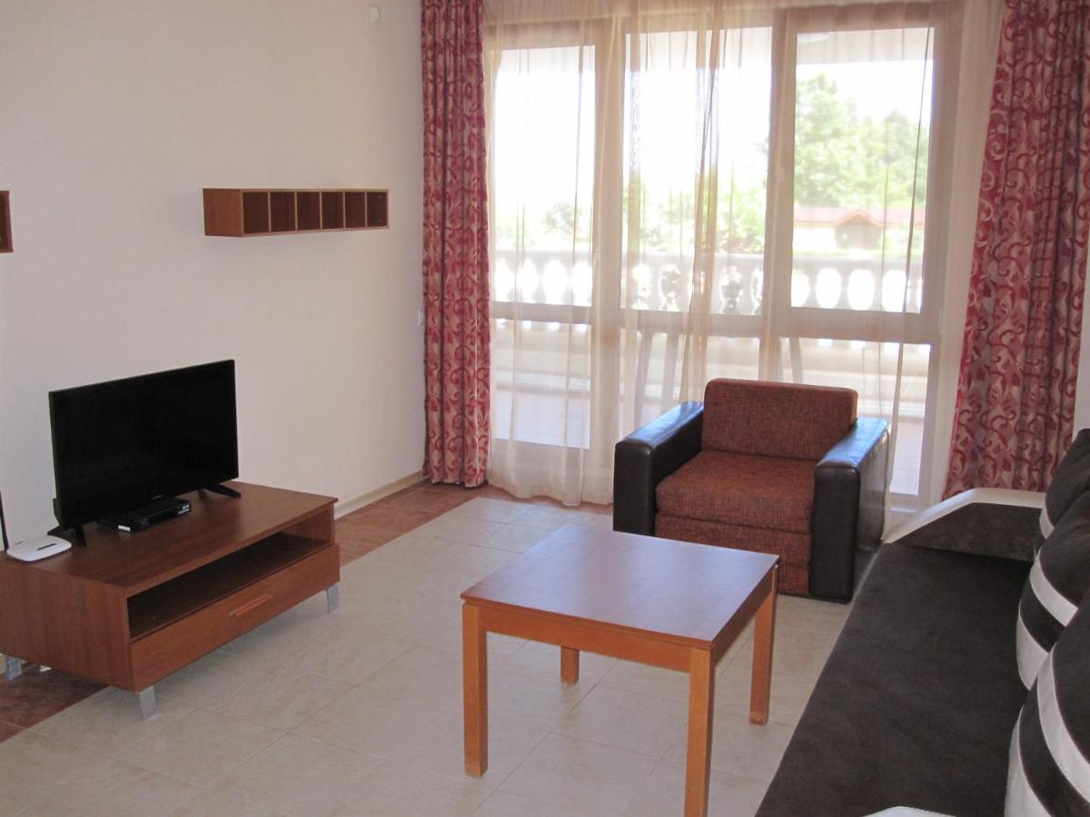 Byala Palace Apartment *