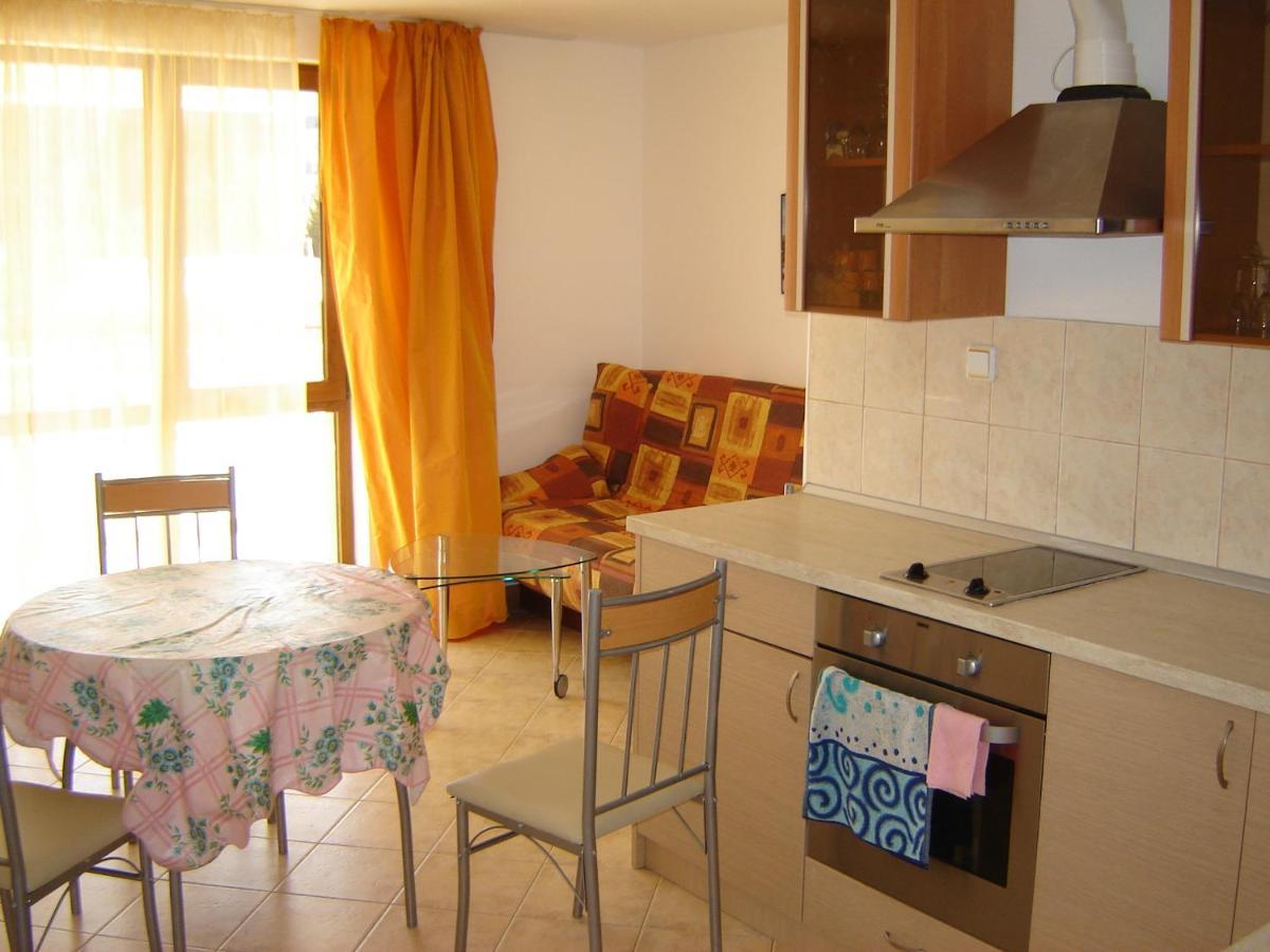 Byala Palace Apartment *