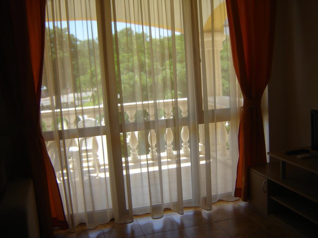 Byala Palace *