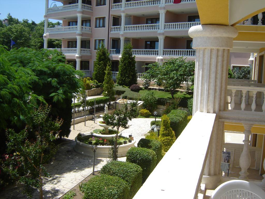 Byala Palace Apartment *